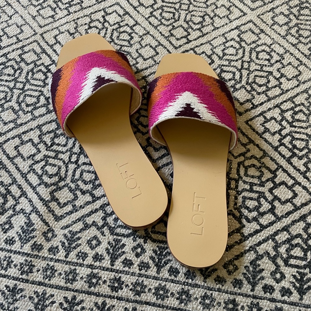 NWT Loft Sandals. Size 5.